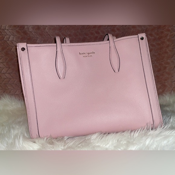 kate spade Handbags - Kate Spade New York Market Pebbled Leather Tote